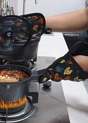 Pot Holders Set of 2 Heat Resistant 480 ℉Non Slip Clear Silicone Printed Comfortable Cotton Lining Kitchen Women Men Cooking Baking Microwave Machine Washable (Rooster, Black Potholders)