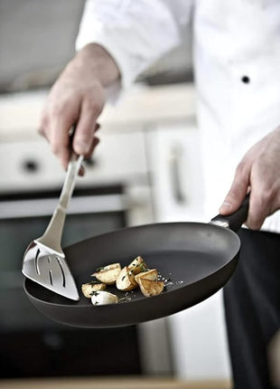 Scanpan Classic 2-Piece Nonstick Fry Pan Set, 8-inch and 10 1/4-inch – Compatible with Gas and Electric Stovetops, Metal Utensil Safe, Oven Safe to 500°F, Dishwasher Safe, Black