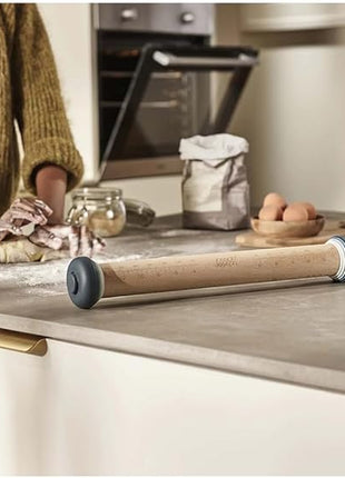 Joseph Joseph PrecisionPin - Rolling Pin with adjustable pastry thickness, Baking and dough rollers, Beech Wood, Pastel Blue
