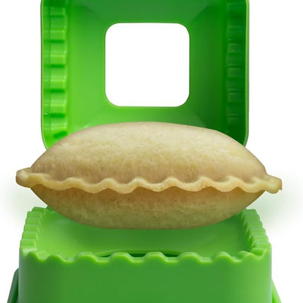 Sandwich Cutter and Sealer - Crustless Sandwich Maker - Cut and Seal - Great for Lunchbox and Bento Box - Boys and Girls Kids Lunch - Sandwich Cutters for Kid (Square)