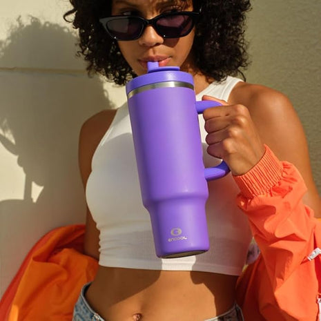 32 oz Tumbler with Handle and Straw: Stainless Steel Insulated Tumbler Keeps Cold for 24 Hours, Leakproof Travel Cup Fits in Cup Holder and BPA-Free,Violet
