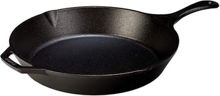 Lodge Wildlife 13.25 in Cast Iron Skillet with Turkey Scene