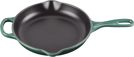 Le Creuset Signature Cast Iron Signature Iron Handle Skillet, 9", Artichaut