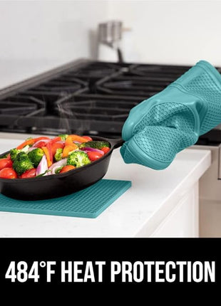 GORILLA GRIP BPA-Free Soft Silicone Oven Mitts and Pot Holders Sets, Heat Resistant Waterproof Cooking Gloves, Thick Cotton Lining, Flexible Gripping for Baking Grilling, Kitchen Trivets, Turquoise