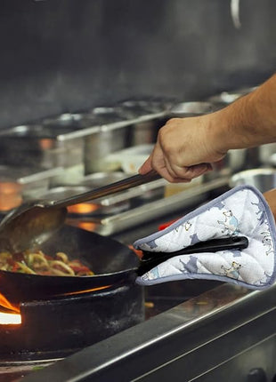 Pot Holders Set of 2 Heat Resistant 480℉ Kitchen 100% Cotton Comfortable Lining Printing Fox Flower Women Men Home Cooking Baking Microwave BBQ Gift (Cow potholder)