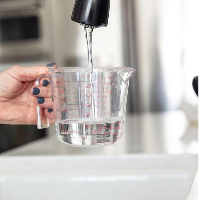 Better Houseware 2.5 Cup Measuring Cup, Clear Plastic Measuring Cup for Liquids, 20 oz, Kitchen Essential Plastic Measuring Cups for Baking & Cooking, Ounce Measuring Cup, Clear