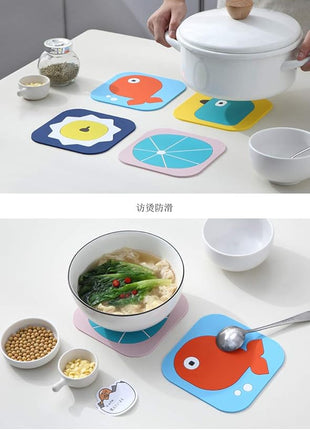 Pot Holders Set of 2 Heat Resistant 480 ℉ Non Slip Clear Silicone Printed Comfortable Cotton Lining Kitchen Women Men Cooking Baking Microwave Machine Washable (Fox, Gray Potholders)