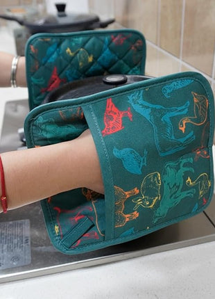 Pot Holders Set of 2 Heat Resistant 480℉ Kitchen 100% Cotton Comfortable Lining Printing Farm Cattle Flower Women Men Home Cooking Baking Microwave BBQ Gift (Farm Cattle potholds)