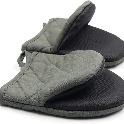 1 Pair Short Oven Mitts, Heat Resistant Silicone Kitchen Mini Oven Mitts for 500 Degrees, Non-Slip Grip Surfaces and Hanging Loop Gloves, Baking Grilling Barbecue Microwave Machine Washable (Gray)