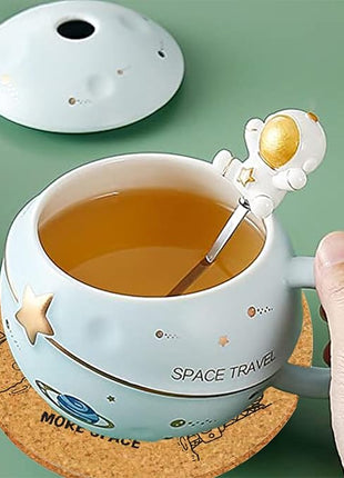 Kawaii Astronaut Cup Space Embossed Planet Mug, Cute Ceramic Coffee Mug, Novelty Mug with Lid and Spoon for Coffee, Tea, Milk, Aesthetic Room Decor Funny Gift for Girl Boy Women (Blue)