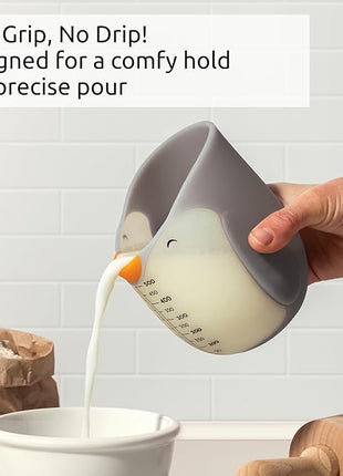 OTOTO Penny Penguin Silicone Measuring Cups for Cooking - 500ml 2 Cup Cute Measuring Cups for Baking, BPA-Free, Microwave Safe, Penguin Gifts, Cute Kitchen Accessories, Funny White Elephant Gifts