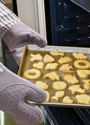 Silicone Oven Mitts Heat Resistant 932℉ with Waterproof & Non-Slip Kitchen Mittens, Set of 2 Extra Long Oven Gloves with Soft Cotton Terry Lining for Baking Cooking Barbecue(2, Purple Mitts)