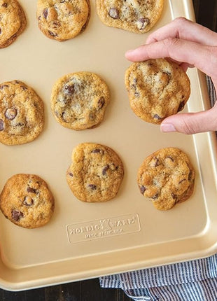 Nordic Ware Naturals Aluminum NonStick Baker's Quarter Sheet Small, Gold