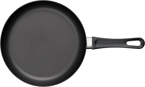 Scanpan Classic 9.5 inch Nonstick Fry Pan – Compatible with Gas and Electric Stovetops, Metal Utensil Safe, Oven Safe to 500°F, Dishwasher Safe, Black