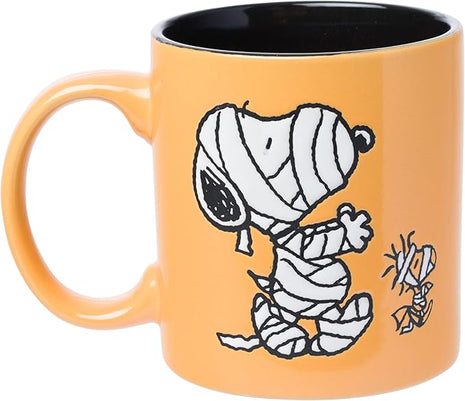 Silver Buffalo Peanuts Halloween Featuring Snoopy and Woodstock in Mummy Costume Wax Resist Ceramic Mug, 20 Ounces