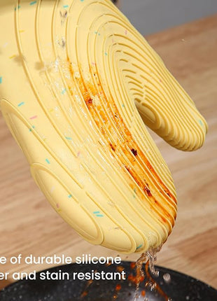 4 Pieces Oven Mitts and Pot Holders of Macaron Color Thickened Non-Slip Silicone Kitchen Gloves, Heat Resistant up to 500F, Essential for Kitchen Baking(makal-Huang)