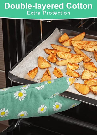 AUAUY Oven Mitts and Potholders, BBQ Gloves Heat Resistant, 1 Pair Oven Mitts and 2 Pot Holders, Cotton Non-Slip Cooking Gloves Home Essentials for Cooking Baking Kitchen Microwave Pizza (Daisy-Green)