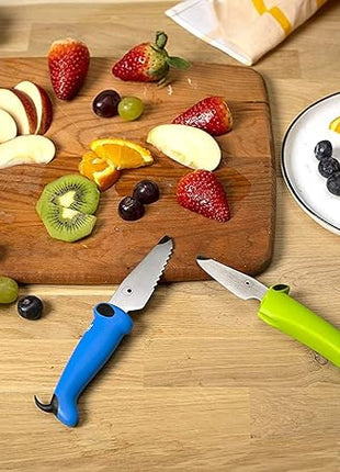 Kuhn Rikon Kinderkitchen® Kids Chef Knife Set 6", 2 Pieces, Green/Blue | Straight Edge & Serrated Knife | Cutting Tool Made for Real Cooking | Child Friendly Dog Design With Hand Guard For Safety