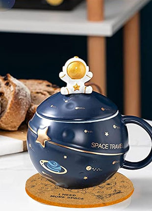 Kawaii Astronaut Cup Space Embossed Planet Mug, Cute Ceramic Coffee Mug, Novelty Mug with Lid and Spoon for Coffee, Tea, Milk, Aesthetic Room Decor Funny Gift for Girl Boy Women (Dark blue)