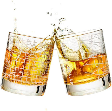 Greenline Goods - Chicago Map Etched Whiskey Glass Perfect for Bourbon, Scotch, Liquor, Cocktail - Crystal Whiskey Glasses Set of 2 - Best Tasting Experience with Vintage Rocks Glasses