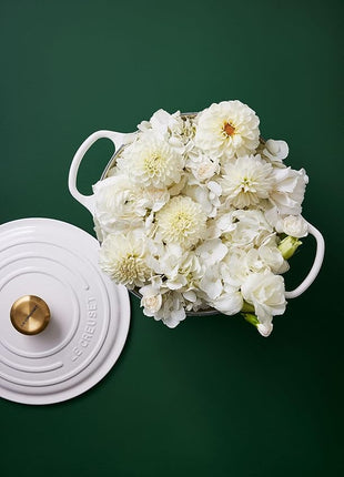 Le Creuset Enameled Cast Iron Signature Round Dutch Oven, 7.25 qt., White