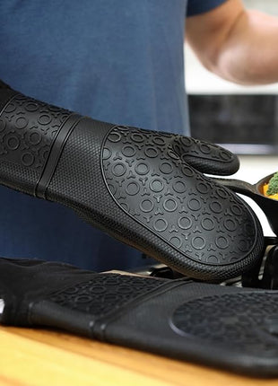 BPA-Free Silicone Oven Mitts Ultra Heat Resistant up to 500°F - Oven Mitts with Thick Cotton Liner - Long Slip Resistant Pot Holders, Flexible Oven Gloves - Black 14.7