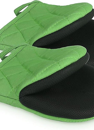 1 Pair Short Oven Mitts, Heat Resistant Silicone Kitchen Mini Oven Mitts for 500 Degrees, Non-Slip Grip Surfaces and Hanging Loop Gloves, Baking Grilling Barbecue Microwave Machine Washable