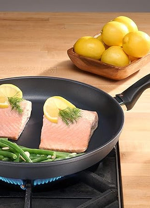 Swiss Diamond 12.5 Inch Frying Pan Nonstick Diamond Frying Pan, Aluminum Coated Skillet, Dishwasher Safe and Oven Safe Fry Pans with Stainless Steel Handle, Grey