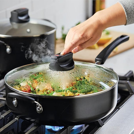 Farberware Smart Control Nonstick Jumbo Cooker/Saute Pan with Lid and Helper Handle, 6 Quart, Black