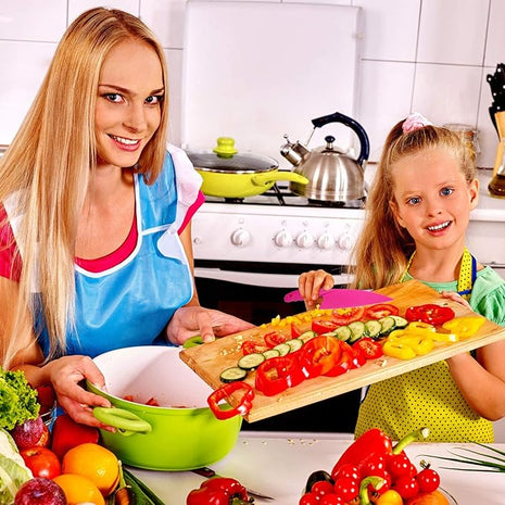 JOVITEC 8 Pcs Kid Cooking Kitchen Knife Set, Plastic Serrated Edges Children's Safe Chef Nylon Knives for Cutting Fruit Bread Cake Salad Lettuce Kids Cooking Supply(Multi Colors Square Knife)