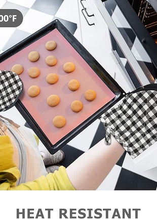 Qulable 1 Pair Short Oven Mitts - Silicone Kitchen Oven Gloves High Heat Resistant 500℉, Mini Oven Mits with Non-Slip Grip Surfaces and Hanging Loop for BBQ, Baking, Cooking and Grilling