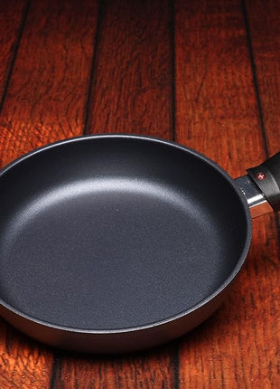 Swiss Diamond 8 Inch Frying Pan Nonstick Diamond Frying Pan, Aluminum Coated Skillet, Dishwasher Safe and Oven Safe Fry Pans with Ergonomic Handle