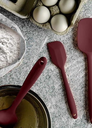 OVENTE Silicone Spatula Set of 5, Food Grade Rubber Spatula with High Heat Resistant, BPA-Free and Dishwasher Safe, Nonstick Kitchen Utensils for Baking, Cooking and Mixing, Red SP12305R