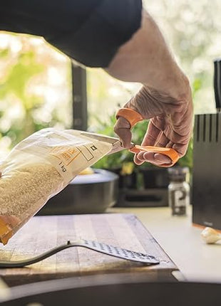 Fiskars Kitchen Scissors, Total Length: 18 cm, Quality Steel/Synthetic Material, Classic, 1000819