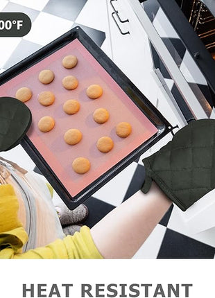 1 Pair Short Oven Mitts, Heat Resistant Silicone Kitchen Mini Oven Mitts for 500 Degrees, Non-Slip Grip Surfaces and Hanging Loop Gloves, Baking Grilling Barbecue Microwave Machine Washable (Gray)