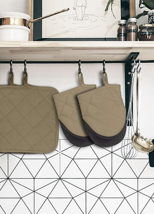 Oven Mitts and Pot Holders Set, Pack of 4, Heat Resistant Silicone Kitchen Mini Oven Mittens for 500 Degrees, Mini Oven Gloves and Hot Pads for Baking Grilling Barbecue Microwave Machine Washable