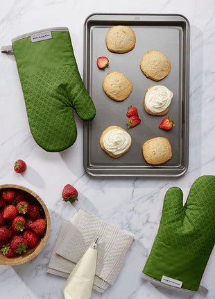 KitchenAid Asteroid Oven Mitt Set, 7"x12.5", Matcha Green, 2 Piece