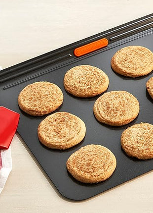 Le Creuset Silicone Craft Series Medium Spatula, 11 1/8" x 2 1/4", Cerise