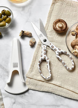 Linoroso Kitchen Scissors Heavy Duty Kitchen Shears with Magnetic Holder Made with Japanese Steel 4034, Multipurpose Ultra Sharp Cooking Scissors for Meat/Vegetables/BBQ/Herbs/Pizza (Graphic,Cow)