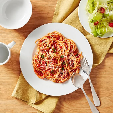 Amazon Basics 16-Piece Porcelain Kitchen Dinnerware Set with Plates, Bowls and Mugs, Service for 4 - White