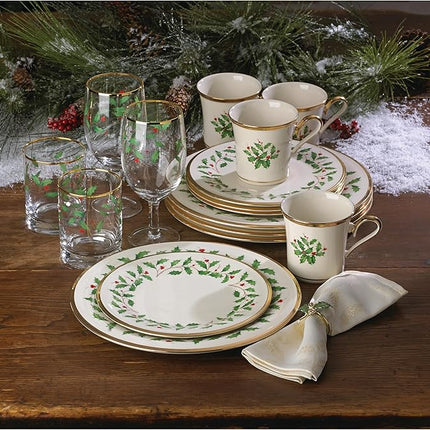 Lenox Dinnerware Set, Holiday 12-Piece Set, Service For 4, Porcelain Plate, Berry Motif With 24-Karat Gold Accents, Christmas Dinner Plates, Salad Plates And Mugs, Dishwasher Safe (Assorted, 12 Piece)