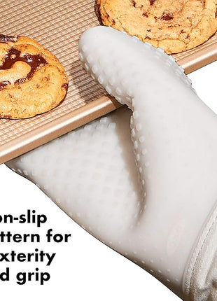 OXO Good Grips Silicone Oven Mitt, Oat