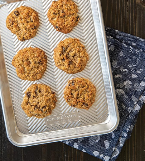 Nordic Ware Prism Baking Quarter Sheet, Natural