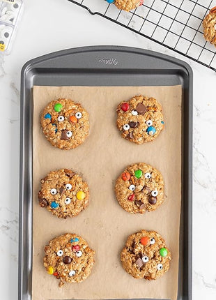 Wilton Gold Premium Non-Stick Warp-Resistant Bakeware, Made without PFAs, Medium Cookie Sheet, 15.25 x 10.25 in, Packaging May Vary